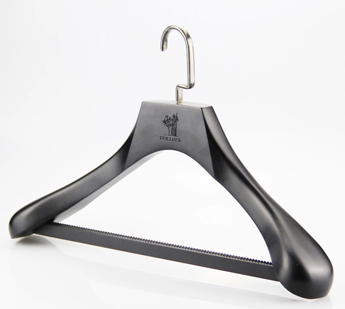 China MSW-002 luxury high end wooden clothes hanger men suits hanger with bar manufacturer