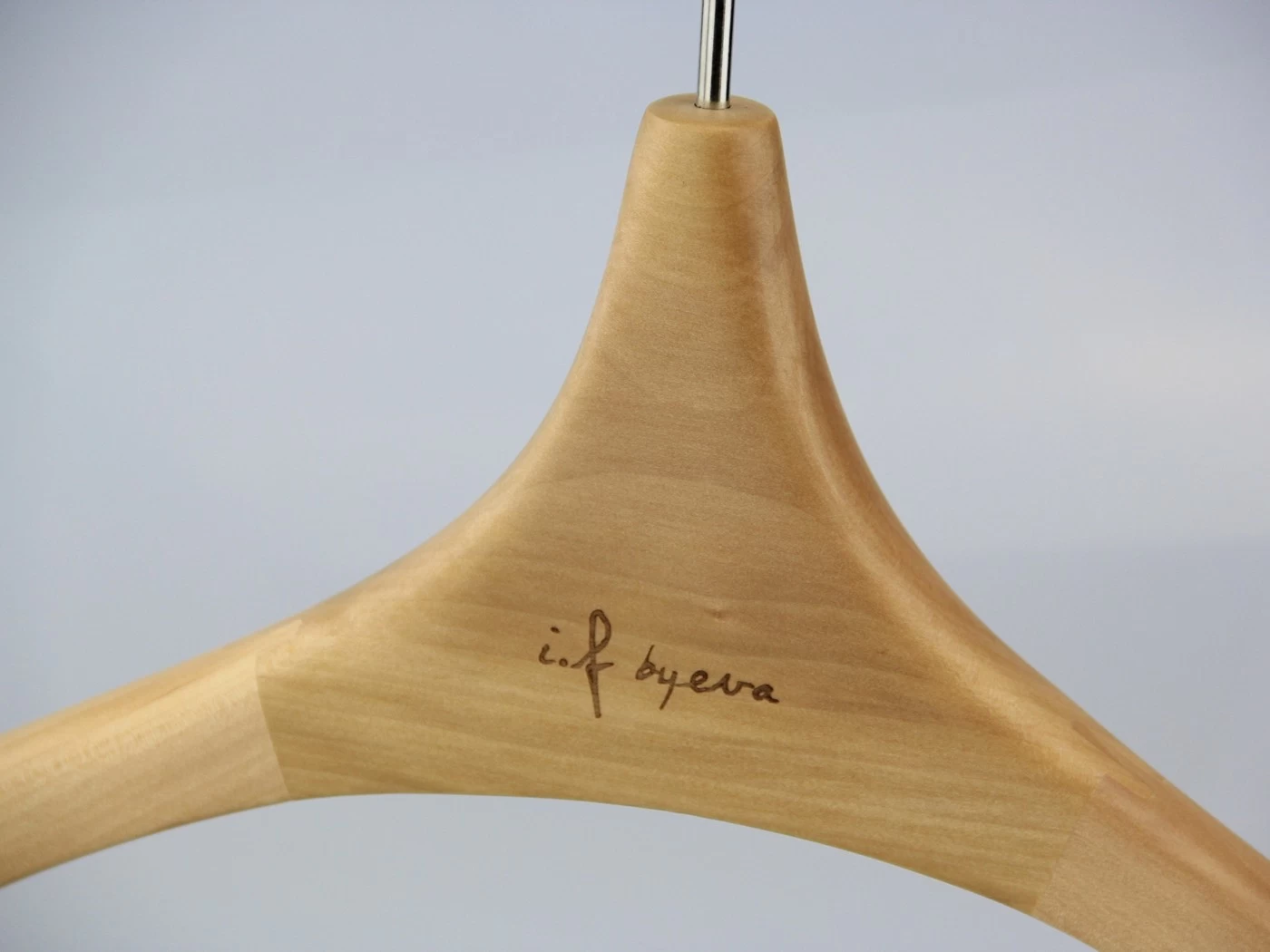Design natural wooden hanger for women clothes