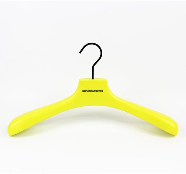 China WSW-181 China hanger supplier shiny yellow women wood hangers wholesale wooden clothes hangers manufacturer