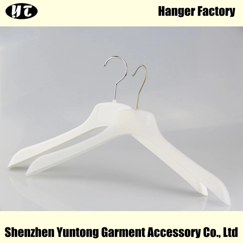 China WTP-001 men plastic hanger for top high end plastic hanger with low price manufacturer