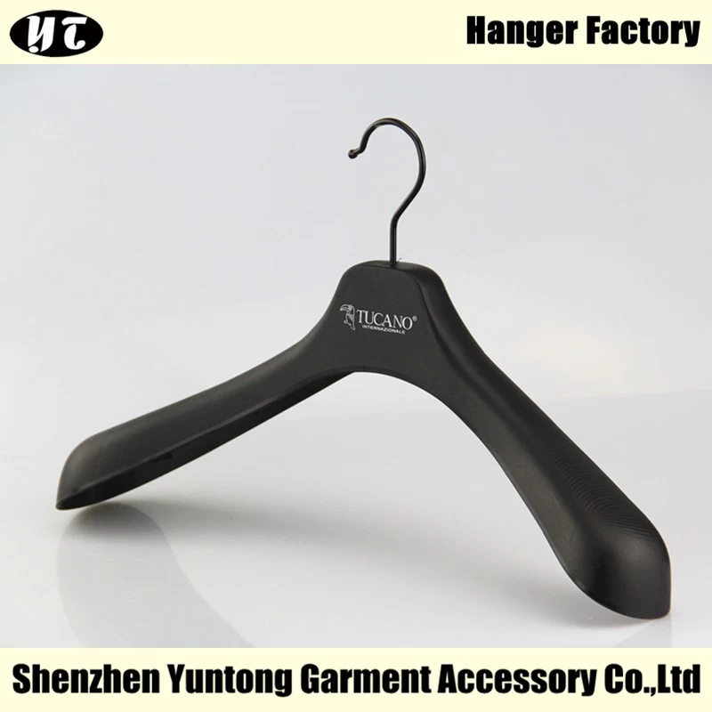 China WTP-010 black plastic wide hanger for women fur coat manufacturer