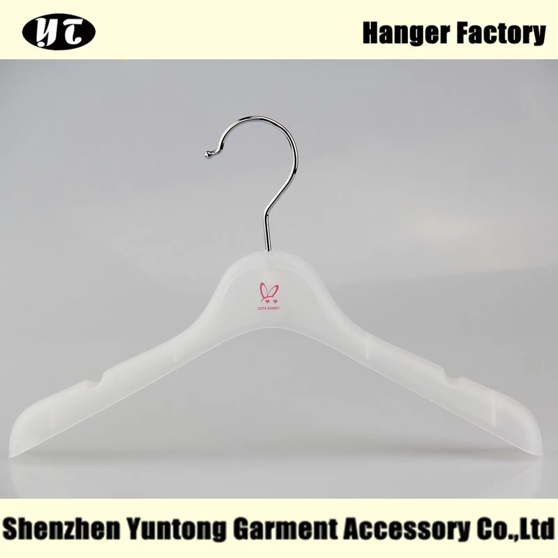 中国 卸売 KTP 003 低価格高品質の子供プラスチック ハンガー メーカー