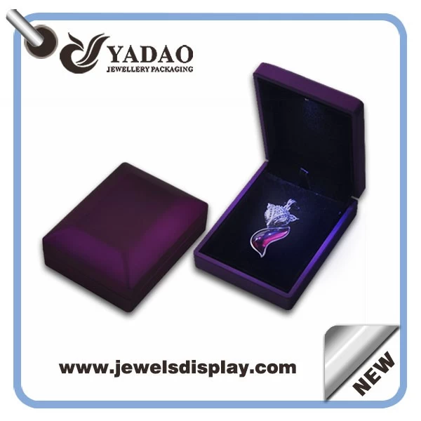 2015 Creative Yadao Brand Name Gift Box Jewelry Packaging Box with LED Light LED Box Supplier from China