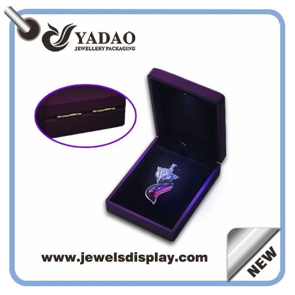 2015 Creative Yadao Brand Name Gift Box Jewelry Packaging Box with LED Light LED Box Supplier from China