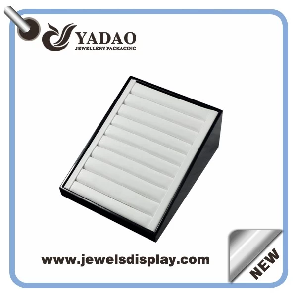 2015 Newest design economic Luxury wholesale custom white PU ring trays , lacquer ring display trays ,lacquer ring exhibitor trays for jewelry display and presentation manufacturer China