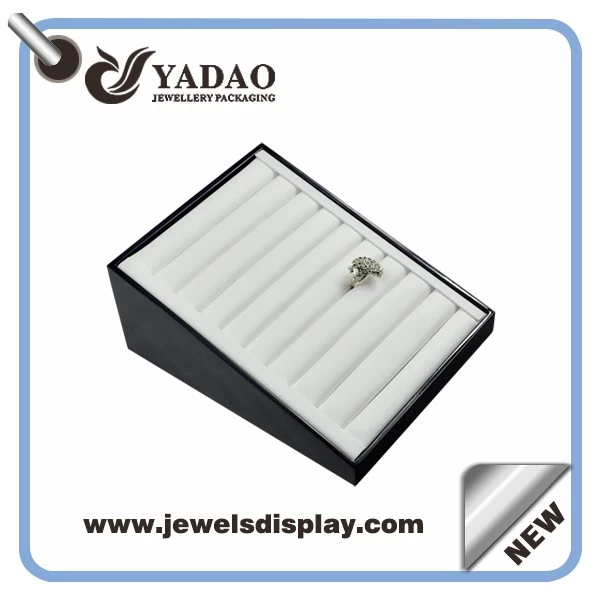 2015 Newest design economic Luxury wholesale custom white PU ring trays , lacquer ring display trays ,lacquer ring exhibitor trays for jewelry display and presentation manufacturer China