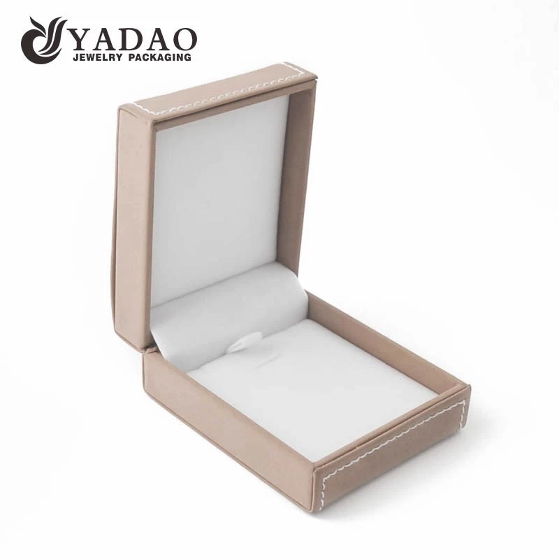 2017 Winter New Fashion---Plastic jewelry box for necklace/pendant/choker display and package; covered with good yangbuck with free logo printing service.