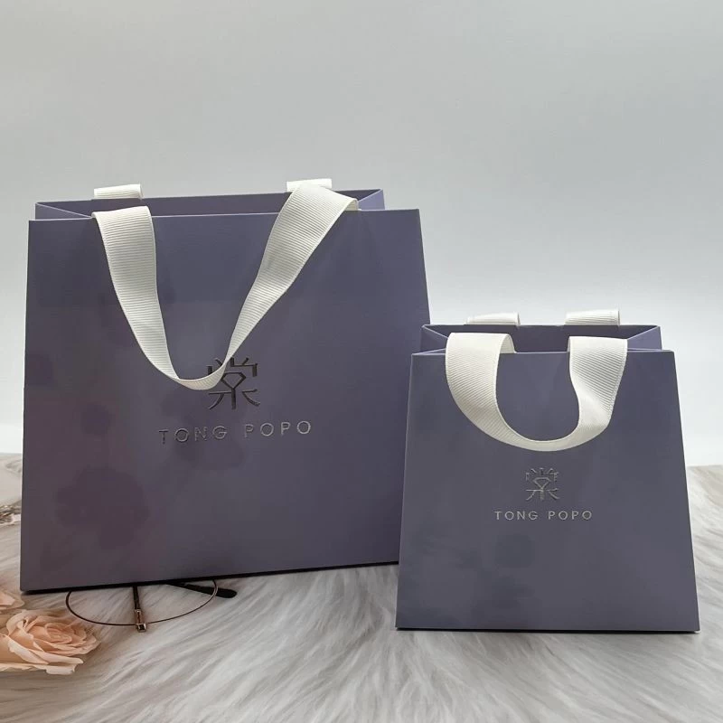 210gsm CMYK printing paper bag shopping paper bag with ribbon handle gift packaging bag