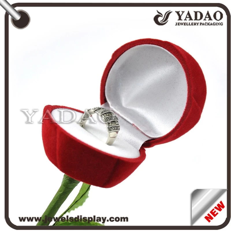 Beautiful red velvet jewelry box for ring made in China
