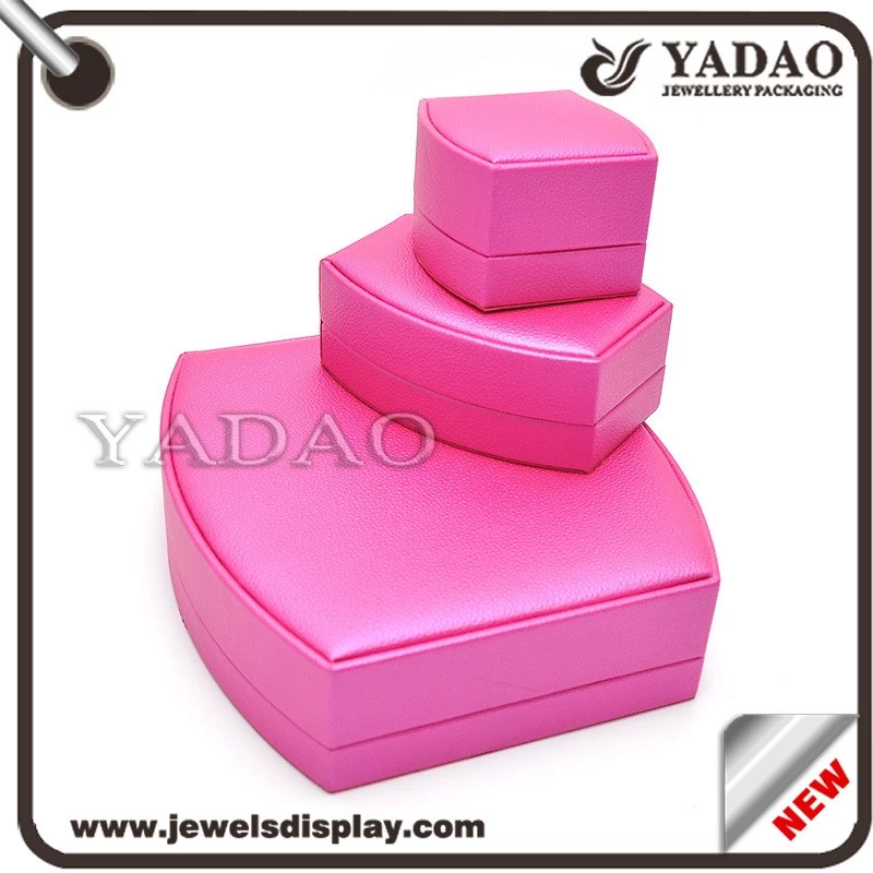 China Newest shape plastic mold wrapped with pink PU leather jewelry packing boxes for shop counter and kiosk party favors jewelry display box