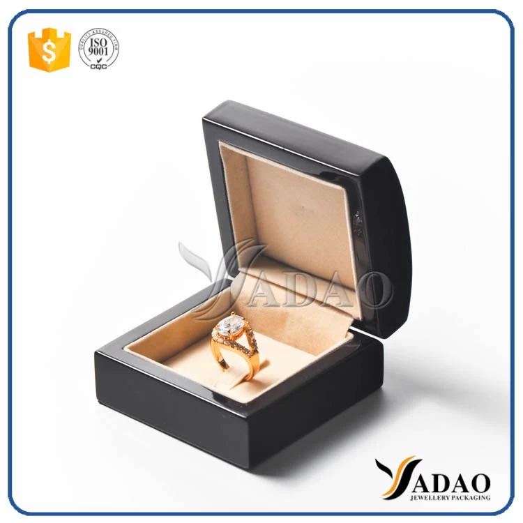 China supplier Customize design OEM/ODM factory price wholesale free logo matt shiny jewelry black chain/watch/necklace box