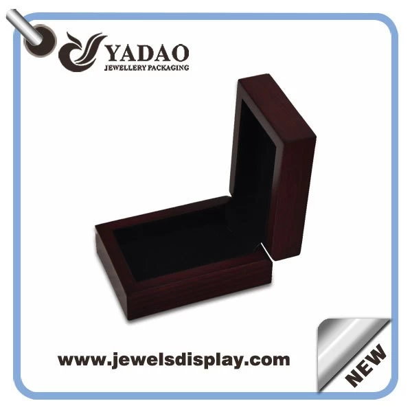Chinese factory of  High quality Luxury wooden jewelry boxes and cases for rings ,necklace and bracelets for jewelry shop counter and window gift and party favors