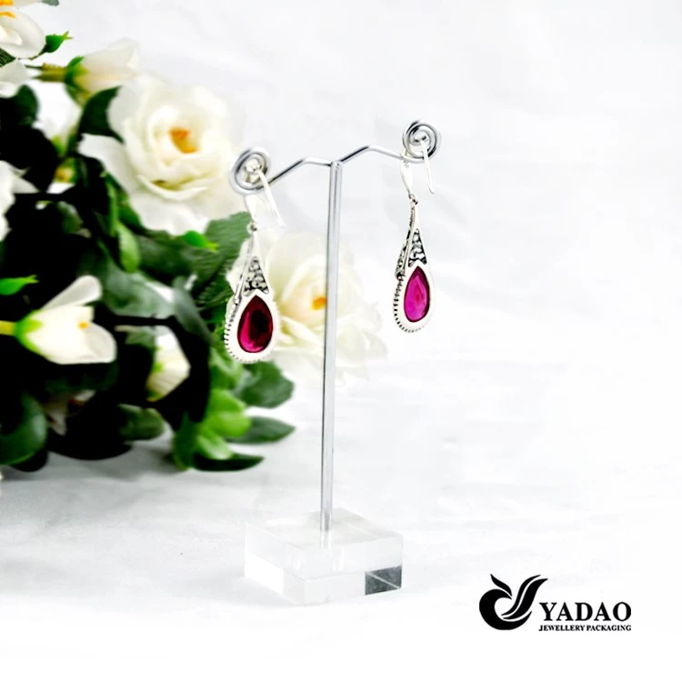 Chinese jewelry display manufacturer of Good quality acrylic and metal earring display stand and mannequins with Competive Price store jewelry display  with customized logo and size