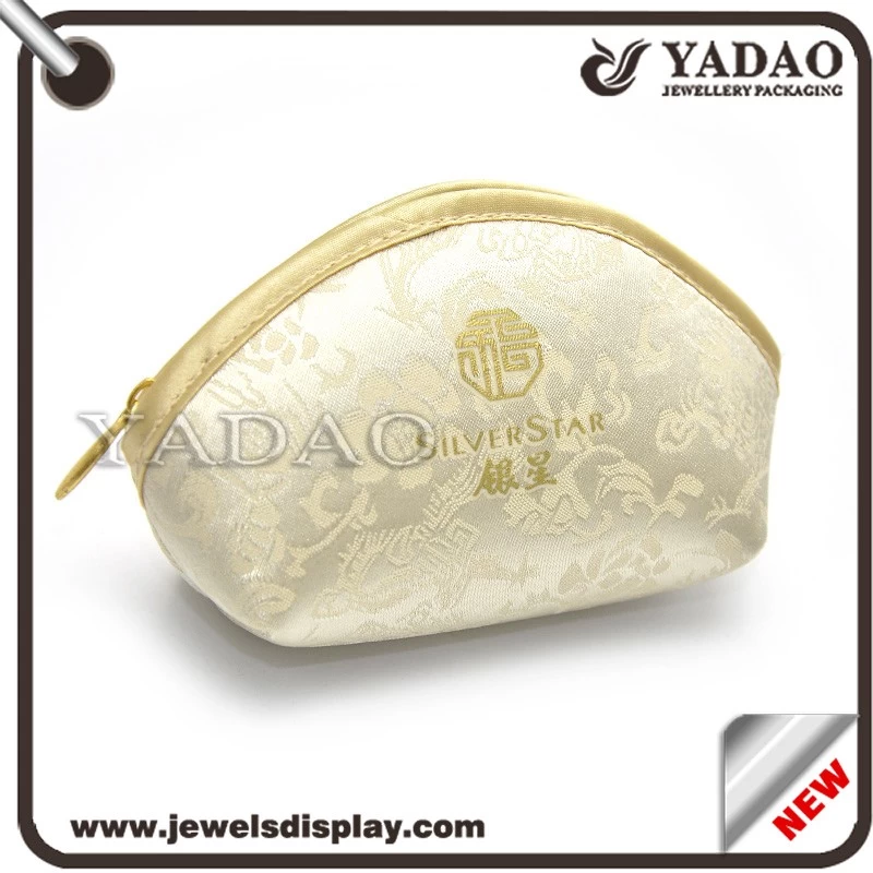 Chinese wholesale cheap small elegant silk jewelry pouch for jewelry packaging with zipper and beautiful pattern