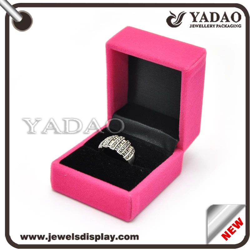 Custom Box manufacturer of Jewelry Box Jewelry Packaging Design Plastic Covered Velevt Luxury Gift Box Packaging Supplier