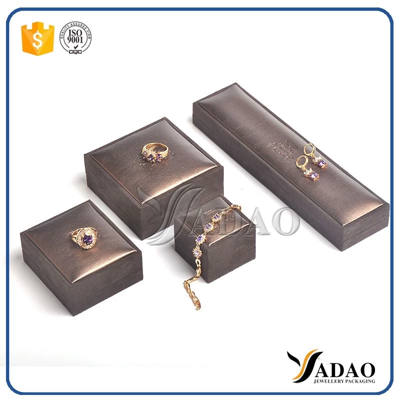Customize wholesale free logo plastic jewelry set include bracelet/pendant/ring/bangle/chain/earring/coin/gold bar box