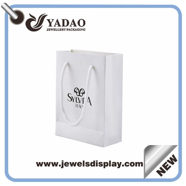 Customized Glossy jewelry sh0pping paper bags with screen printing logo wholesale price China manufacturer