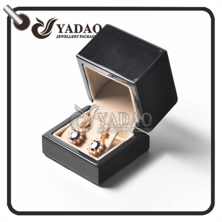 Customized wooden earring box with leatherette clip suitable for earring/stud display and package.
