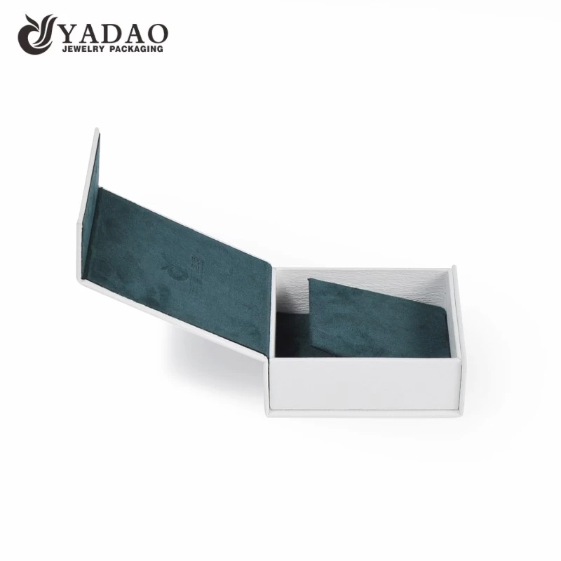 Delicate and elegance clean color with velvet  jewelry paper box