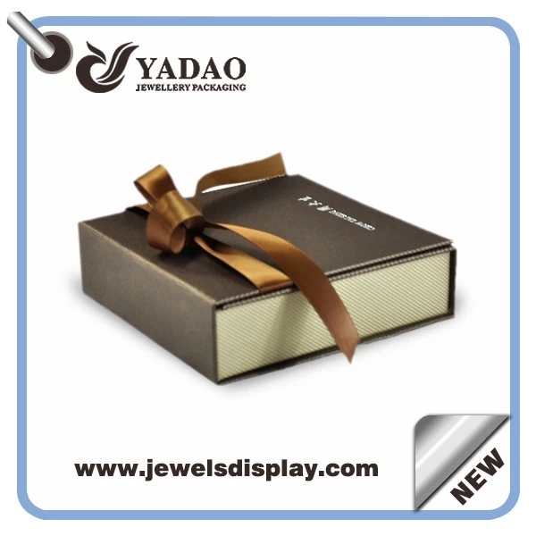 Elegant custom jewelry packing paper box with screen logo and gold color ribbon