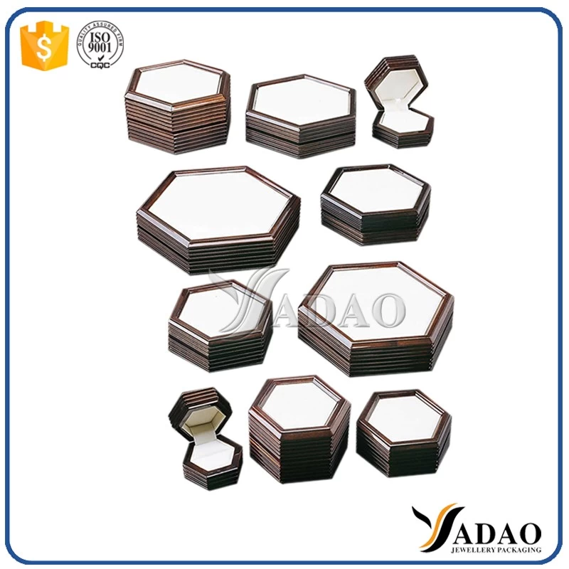 Factory price elegant wholesale matt glossy wooden jewelry gift set package box include ring /bracelet/pendant/earring/chain box