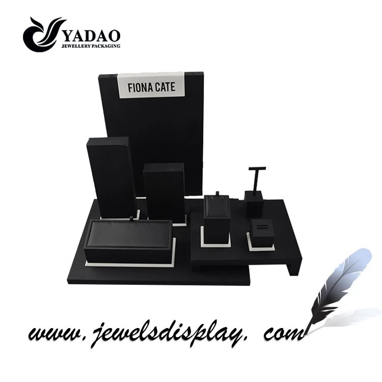 Fashion black acrylic jewelry display stands is you best choose made in China