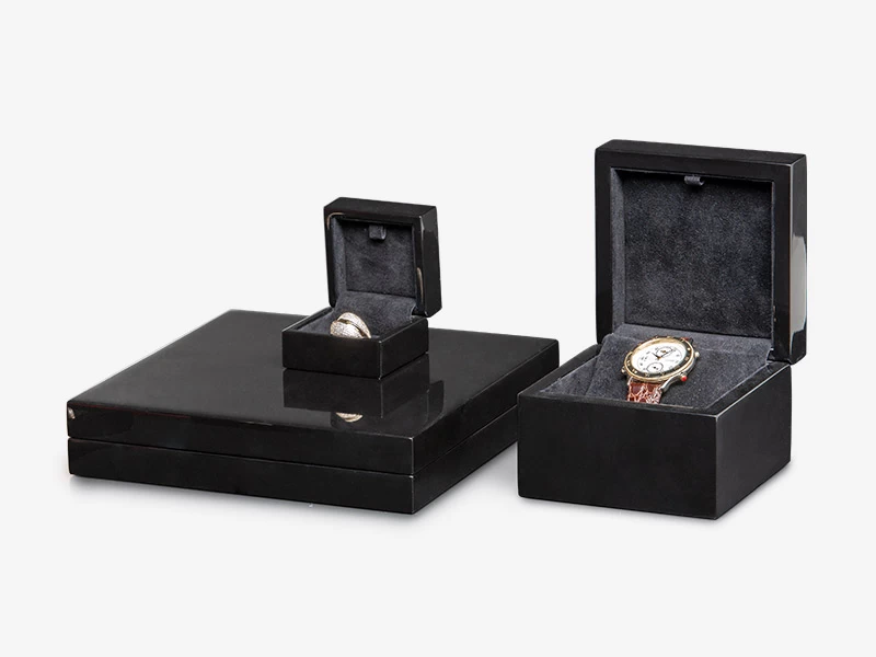 Glossy finished wooden luxurious packaging box rings pendant box
