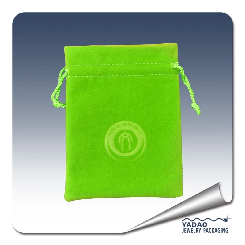 Good quality 2014 newest green velvet pouch for jewelry package with string and logo made in China