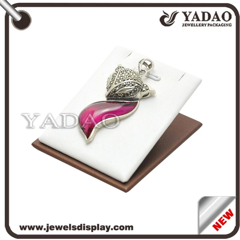 Good quality leather jewelry pendant display stand holder made in China