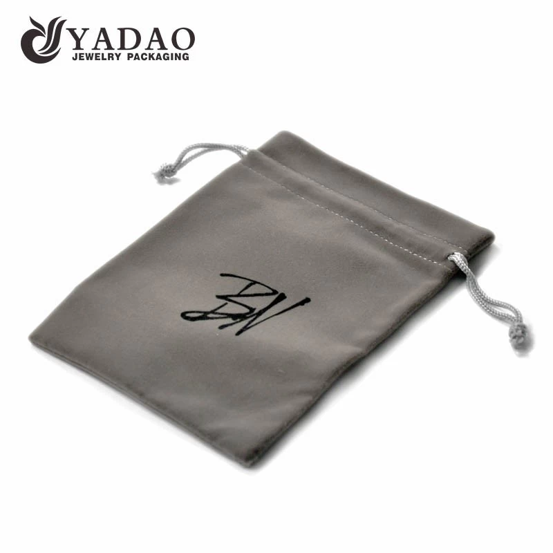 Grey velvet pouch with drawstring and customized size and silk printing neat logo suitable for jewelry and watch package.