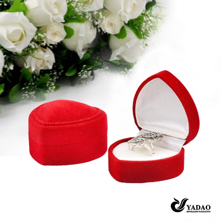 Hot Sale newest design  red velvet Heart-shaped  plastic jewelry box,Custom logo printed jewelry boxes,jewelry packing boxes wholesale  made in China