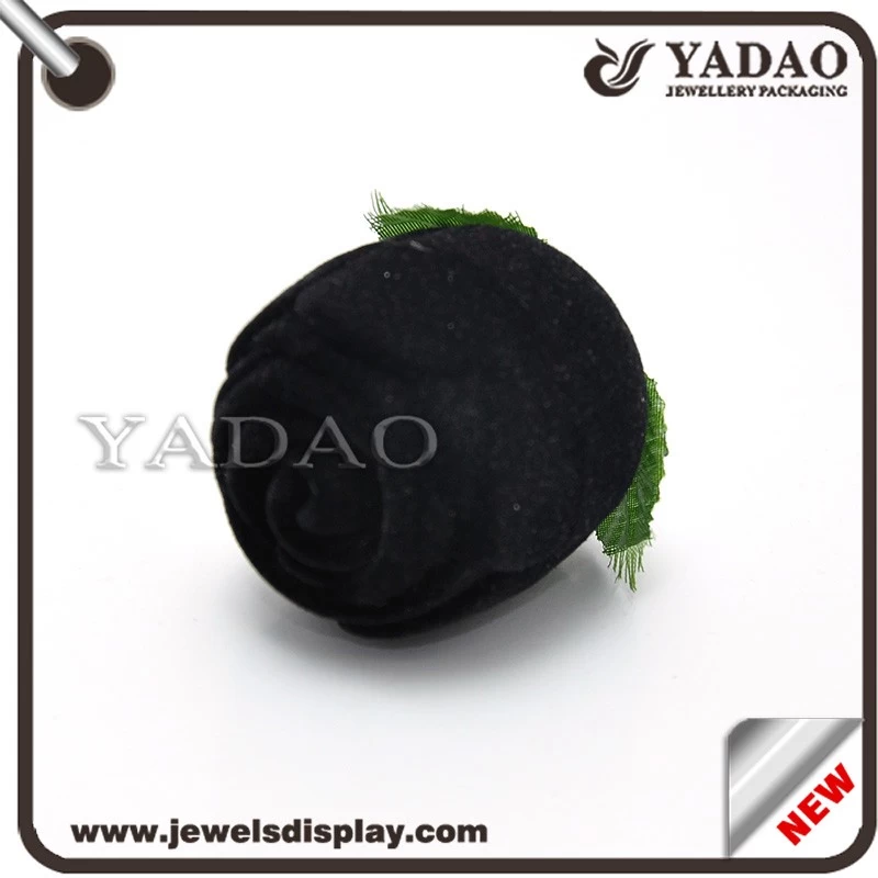 Hot selling black velvet jewelry box for ring with brush made in China