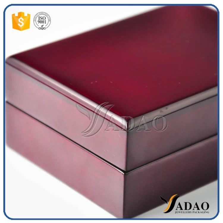 Luxury black handmade high-end customized  wholesale wooden box with glossy/matte lacquer finish for ring/necklace/pendant/necklace