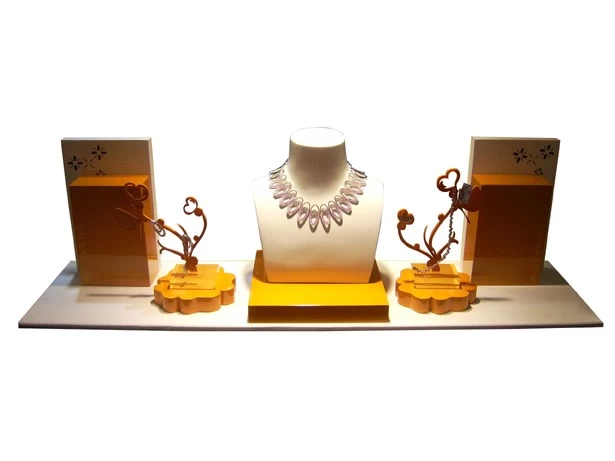 Make Your Jewelry Perfect-China supplier customized  OEM ODM pu leather jewelry display set，arylic jewelry display set，lacquer jewelry display set  with free logo printing