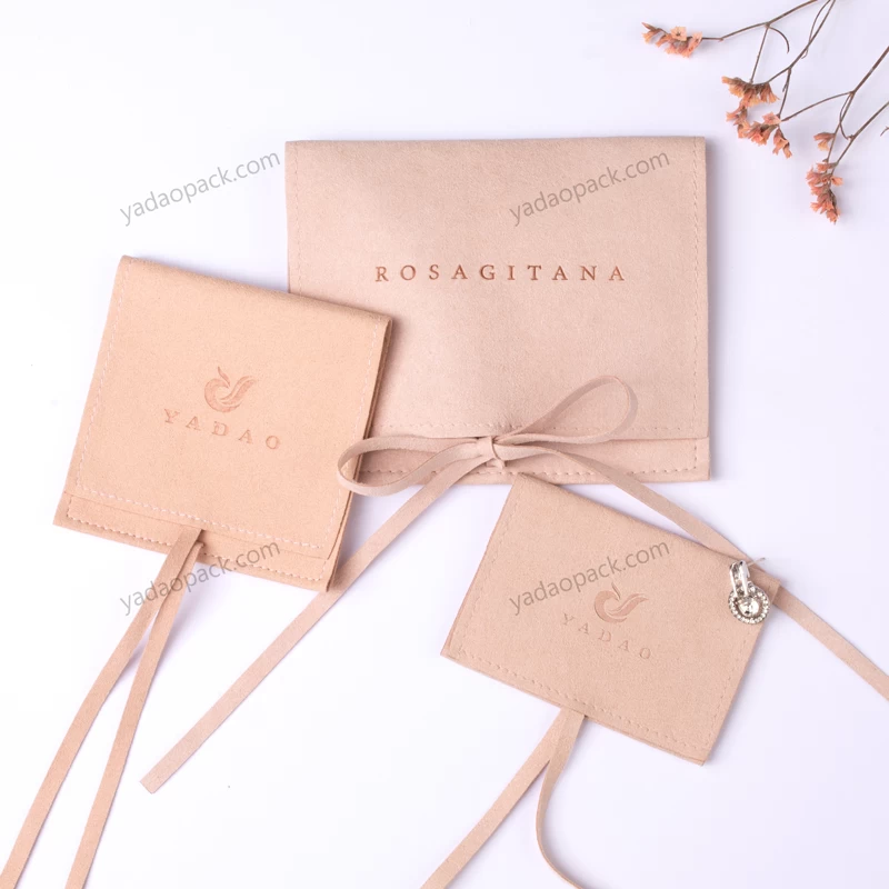 Cina Nuovo stile libero logo design personalizzato morbido tocco regalo di Natale confezione di gioielli sacchetto produttore