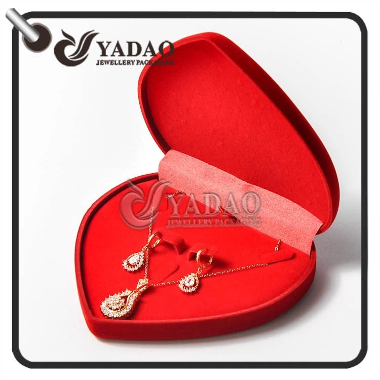 Nice and economical heart shape velvet jewelry set box for pendant ring and earring package with logo printing service.