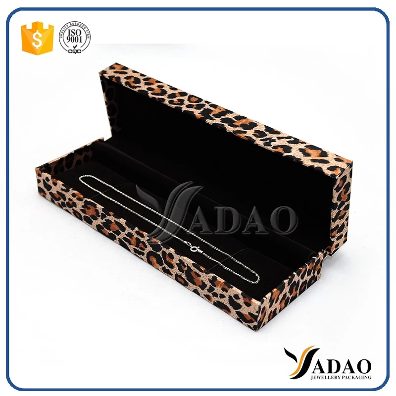 Nice durable equisite luxury good  price designable pantherine  erogenous customizable ring/pendant/earring display packaging box