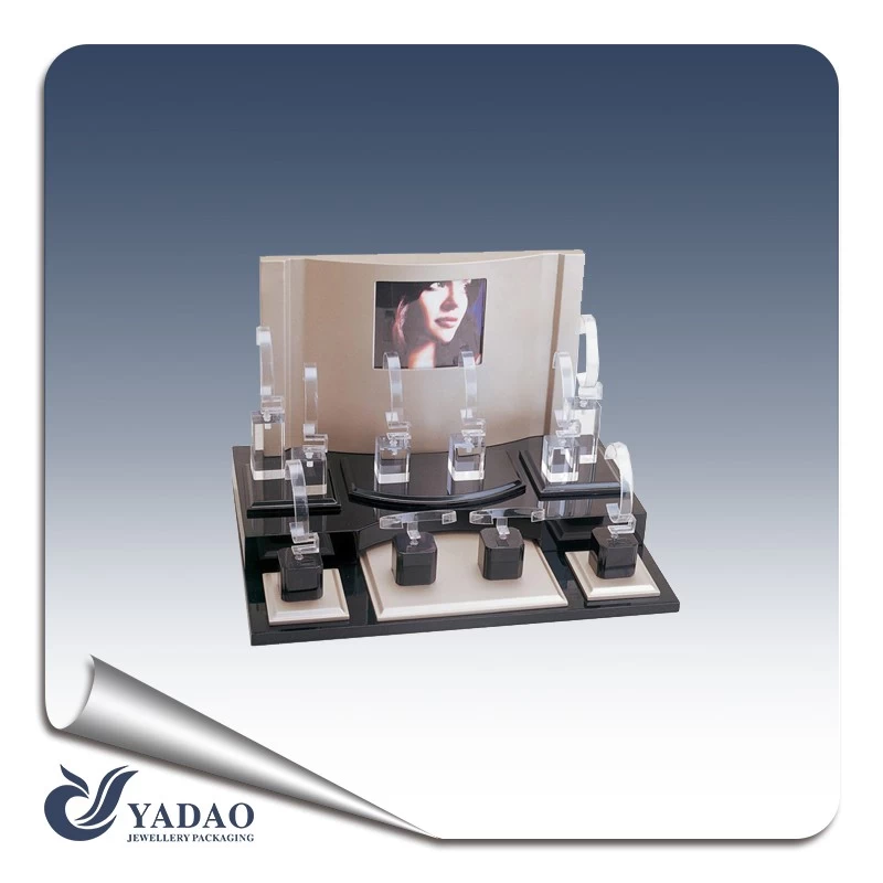 OEM Jewelry Display Acrylic Jewelry Display Cabinet Small Window Jewelry Display Set for Ring/Earring/Bangle/Watch Display