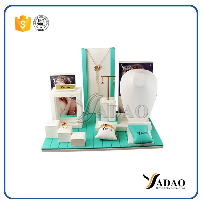 OEM,ODM available mini size custom easy to take dark color hansome appearance mdf jewelry display showcase/props