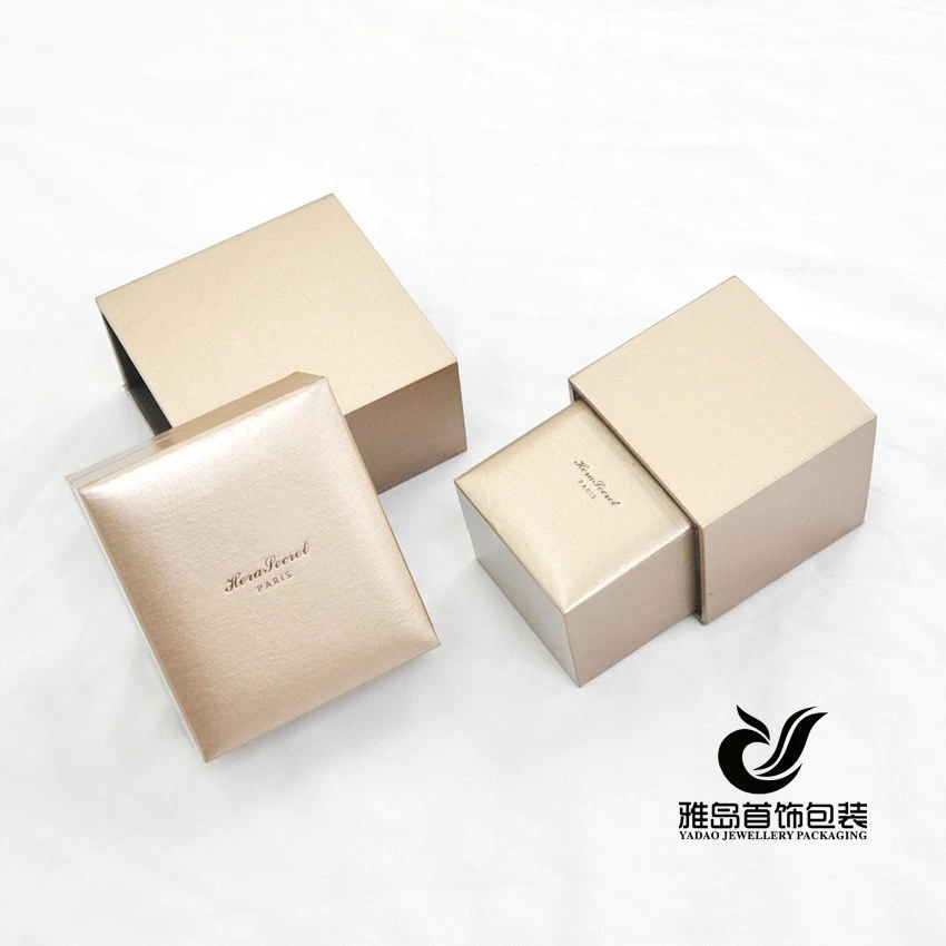 Popular good look high quality golden plastic jewerly pendant box