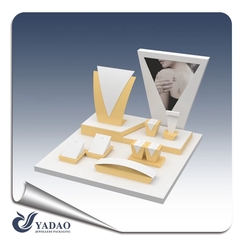 Professional manufacturer top grade jewelry display set jewelery display stand for window display supplier