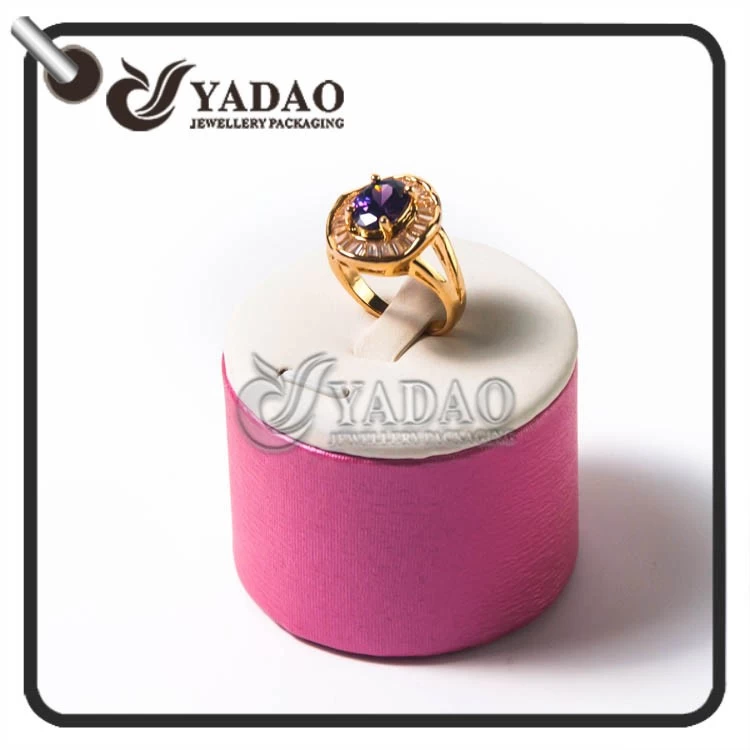 Round pink ring display stand with a cilp for exhibiting diamond ring gem ring and wedding ring made in China with good quality.