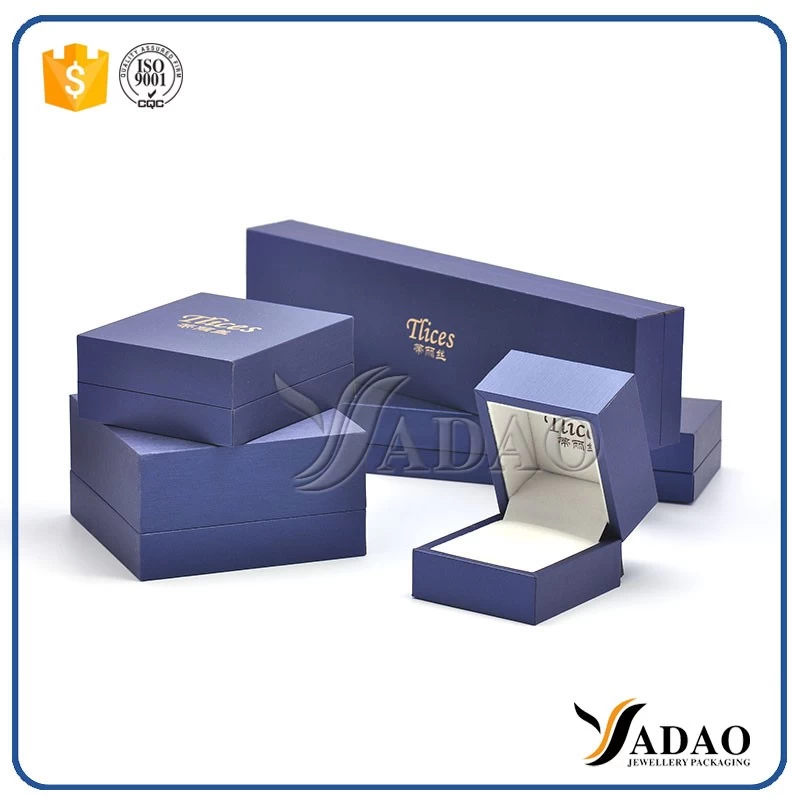 Sample free custom logo printed cardboard jewelry boxes, gift packaging, wholesale jewelry display quality.