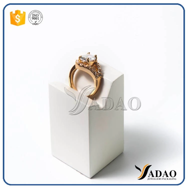 White lacquer/Leather/velvet wholesale For exhibition and showcase display design OEM/ODM jewelry ring/wedding ring/jade/gem display stand frame material