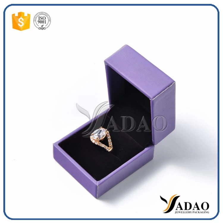 Wholesale beautiful custom hot stamping logo plastic with leatther/velvet/paper box for jewels from Yadao