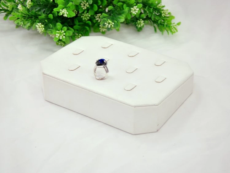 Wholesale price White PU leather and wood ring display tray
