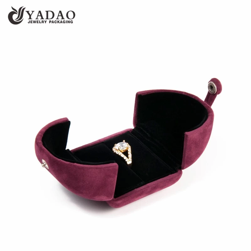 Yadao customized design plastic box jewelry packaging box colorful velvet coated inside and outside with button on the top
