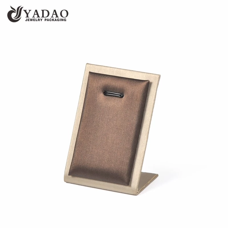 Yadao high quality PU leather gold necklace pendant stand customize