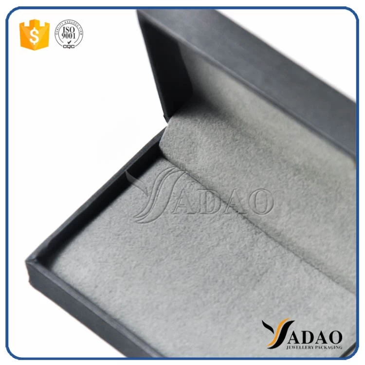 adurable hard stronger quality moq wholesale plastic box pen box bracelet box customize by Yadao.