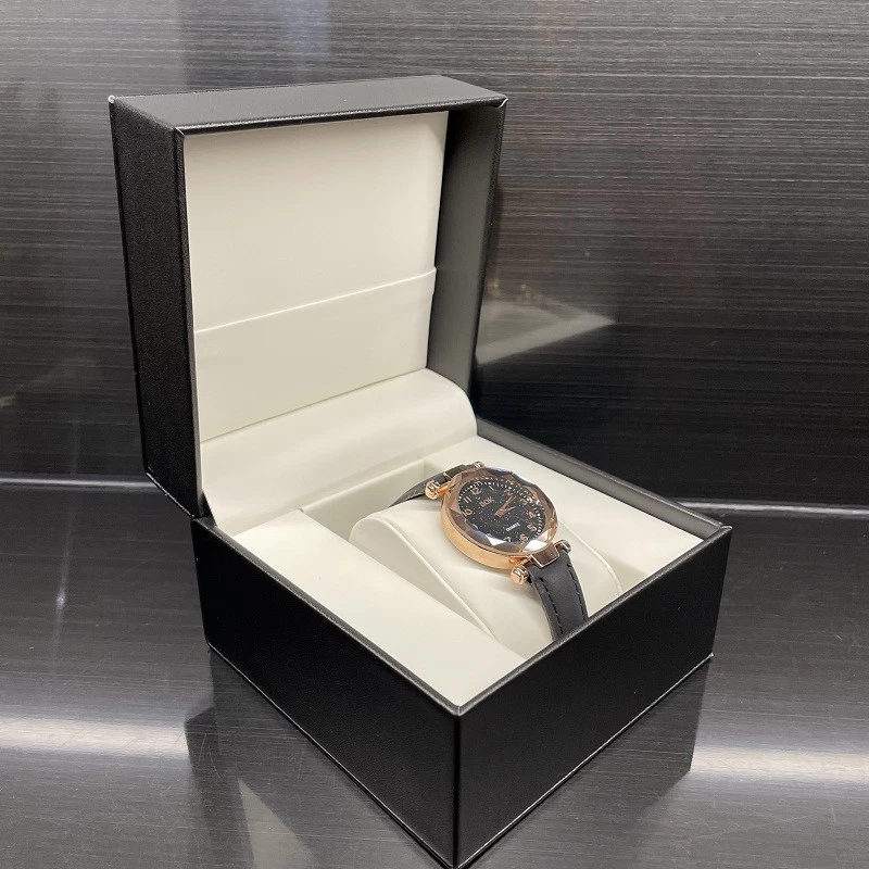 customize montre boîte d'emballage boîte en cuir plastique boîte de montre coussin
